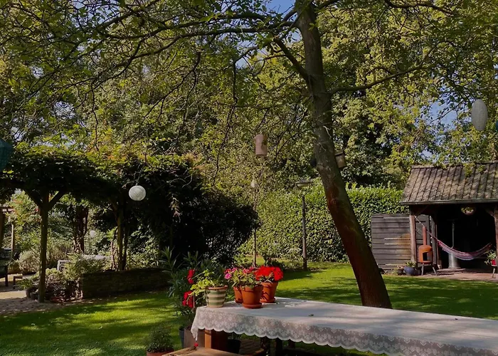 Hoeve Bij Vosselen 3* Asten